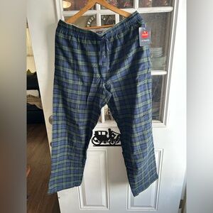 NWT Hanes Men's Black Watch Plaid Pants, Lg, inseam 29”, 2 pockets. Drawstring